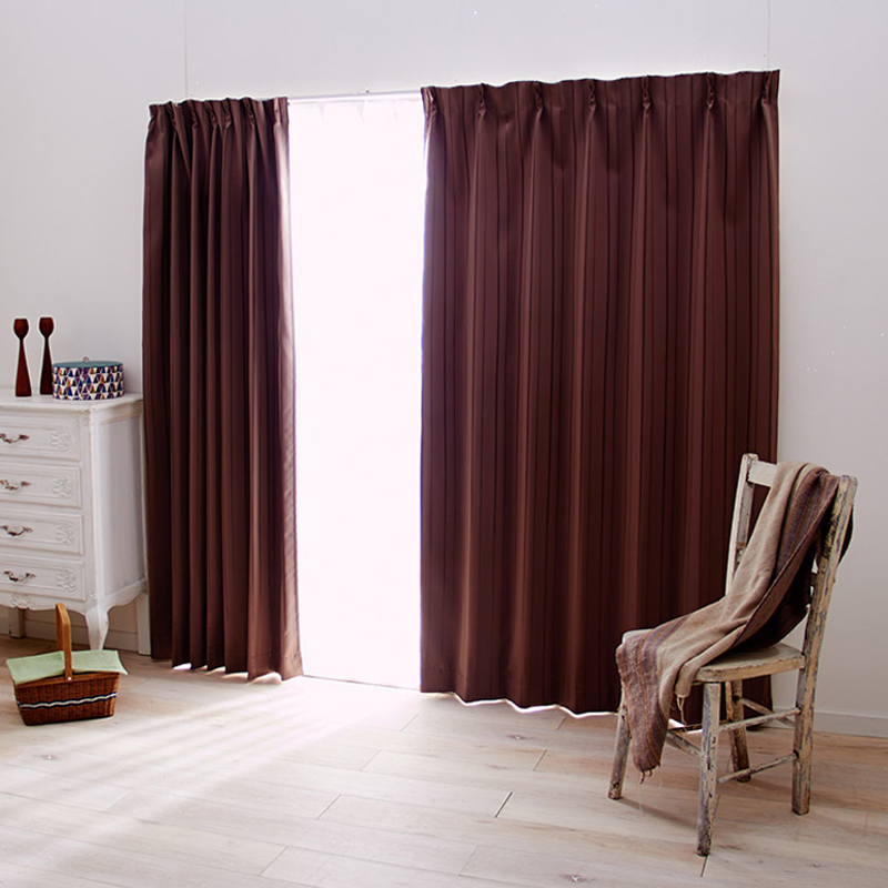 日本製１級遮光カーテン（ライン）　１００×１７８