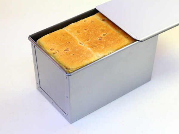 食パン型1斤 浅井商店オリジナル アルタイトスーパーシリコン加工 売ってる食パンに限りなく近い理想の食パン型1斤 訳あり
