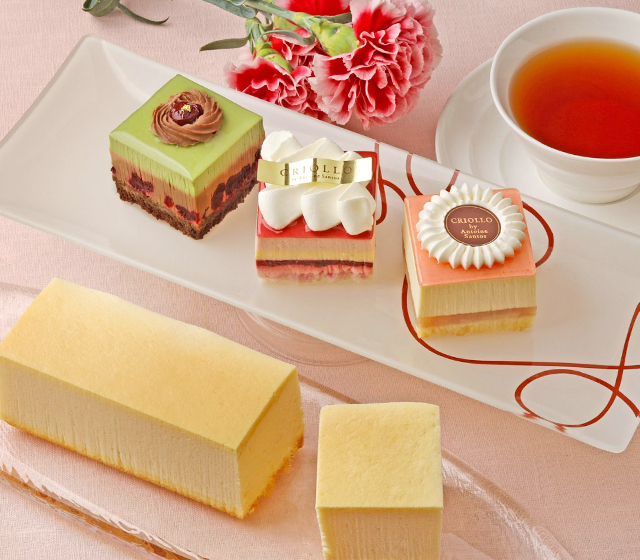 Gâteau au Fromage & 3 Petie Gâteau 幻のチーズケーキ＆プチガトー3種セット