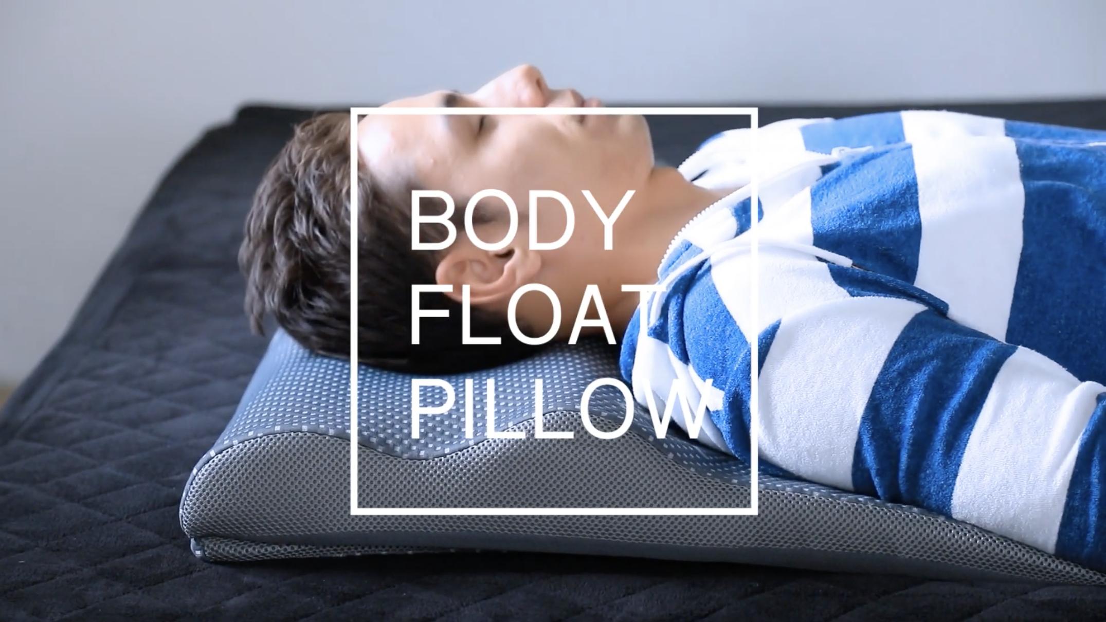 上半身全体を支えて、首・肩・背中・腕への負担を分散。普通の枕では体験できない新感覚の寝心地。