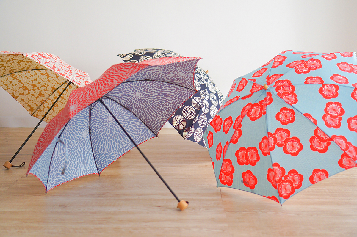 日傘 折りたたみ傘 レディース 晴雨兼用傘 おしゃれ かわいい UVカット 2段折 和 和柄 花柄 日本製 伊砂文様 小宮商店