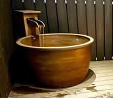 露天風呂　風呂　浴槽　陶器風呂　バスタブ　陶器風呂　壷湯　ツボ湯　信楽焼　しがらき　つぼ湯