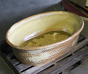 特注品製作の睡蓮鉢