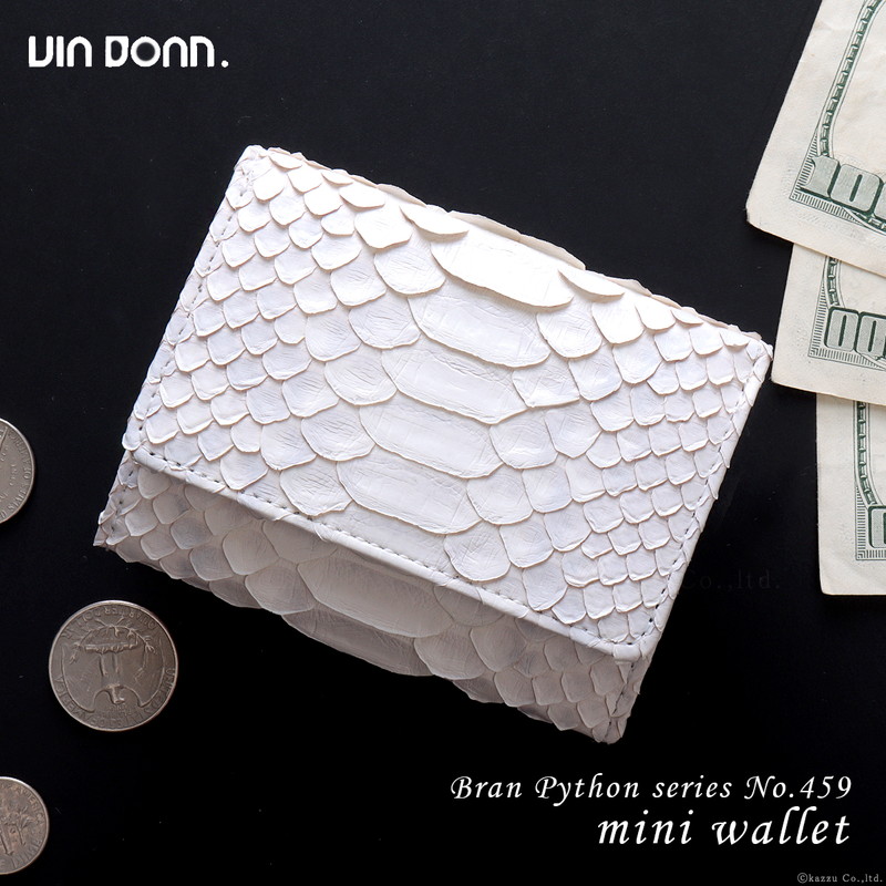 独特な ホワイト フラップ財布 ダイヤモンドパイソン パイソン カード